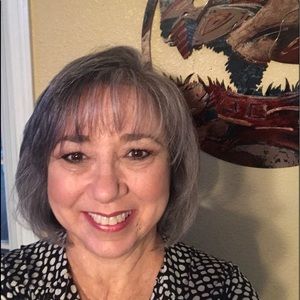 Meet your Posher, Lisa